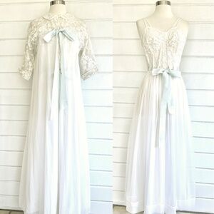 Vintage Peignoir Negligee Set Robe and Gown by Eyeful by The Flaums in Ivory - M